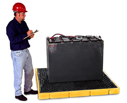 2223 - Spill Deck P4 Plus with Forklift Battery and man